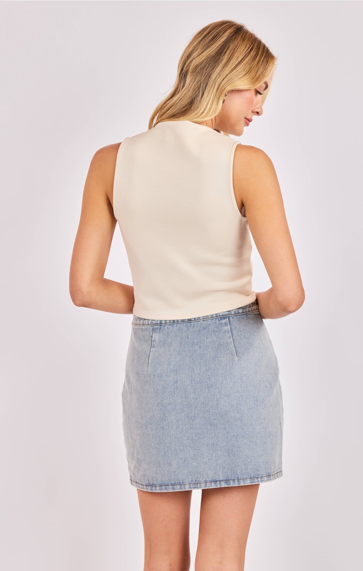 Hustle High Neck Sleeveless Tank