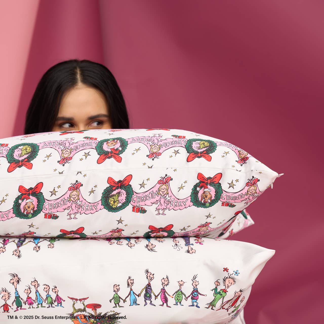 The Grinch x Kitsch Satin Pillowcase in Cindy Lou Who - King