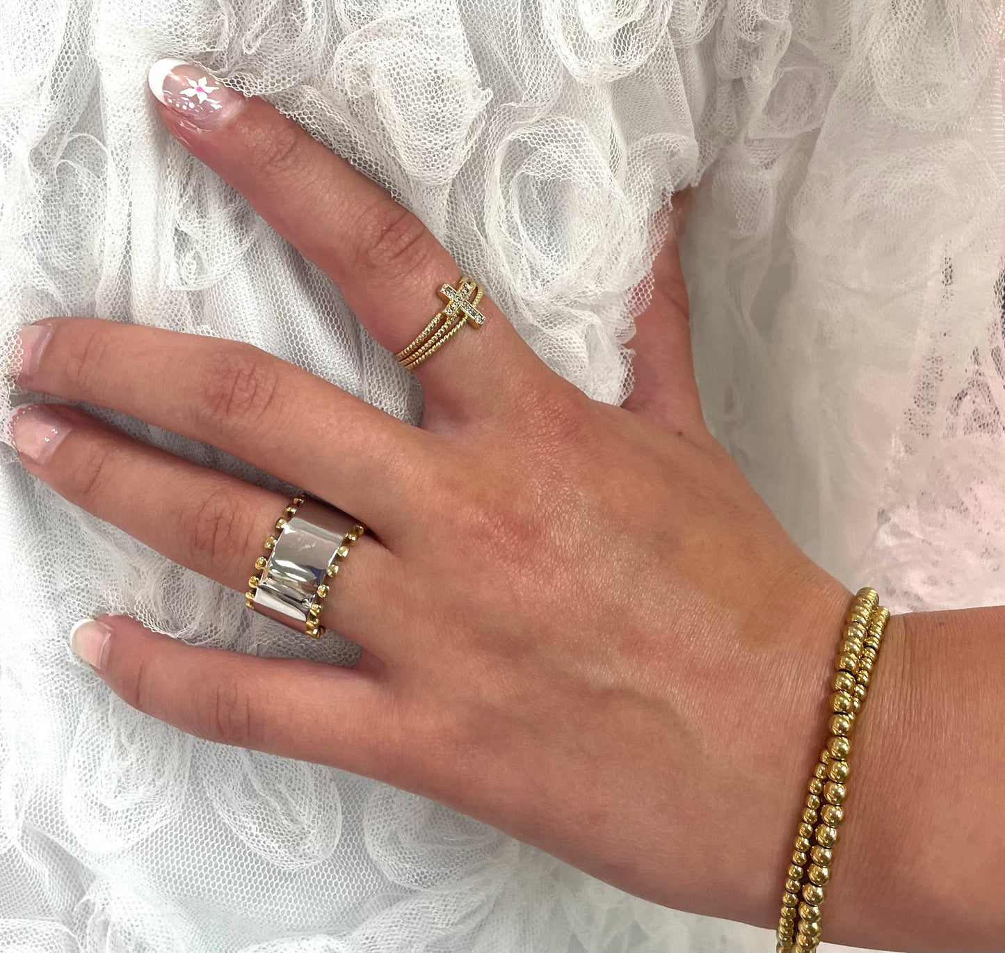 Monique Ring