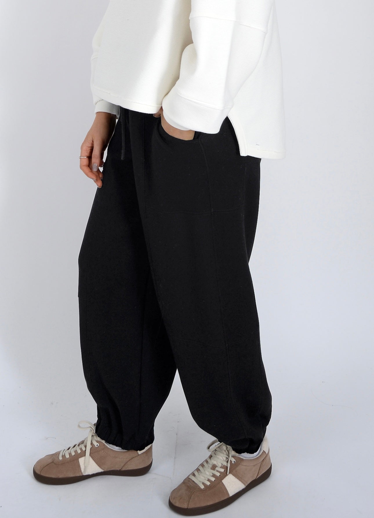 Jan Soft Knit Barrel Pant