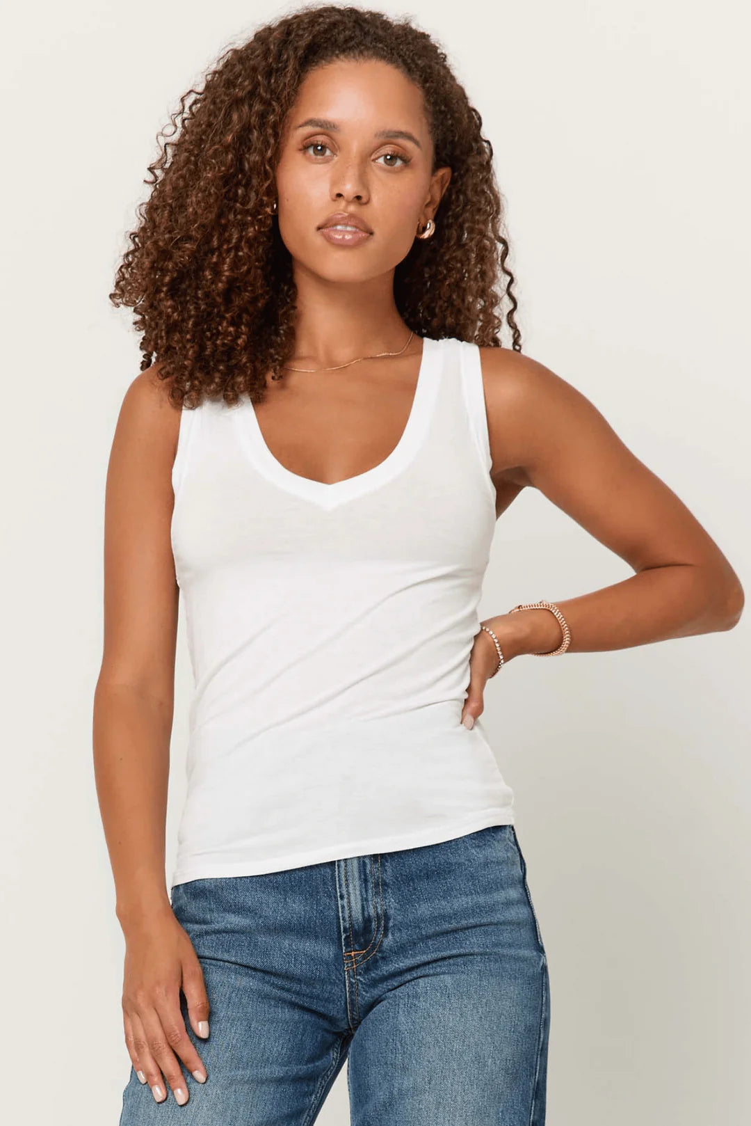 Lona V Neck Tank