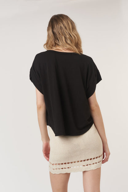Sylas Notch Neck Tee- Black