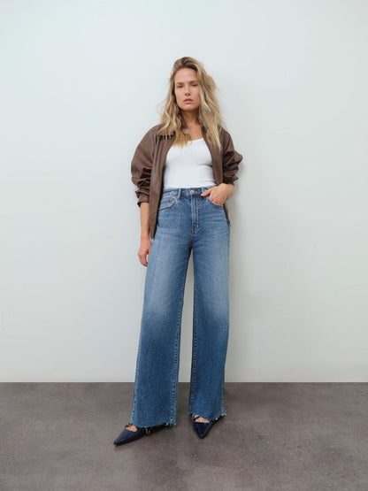 Daze Denim |Far Out In Stunner