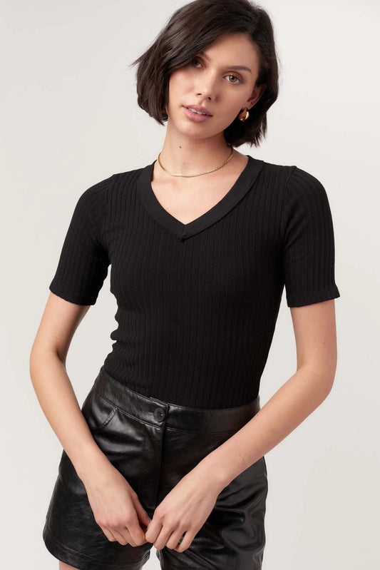 Brooks V-Neck Tee