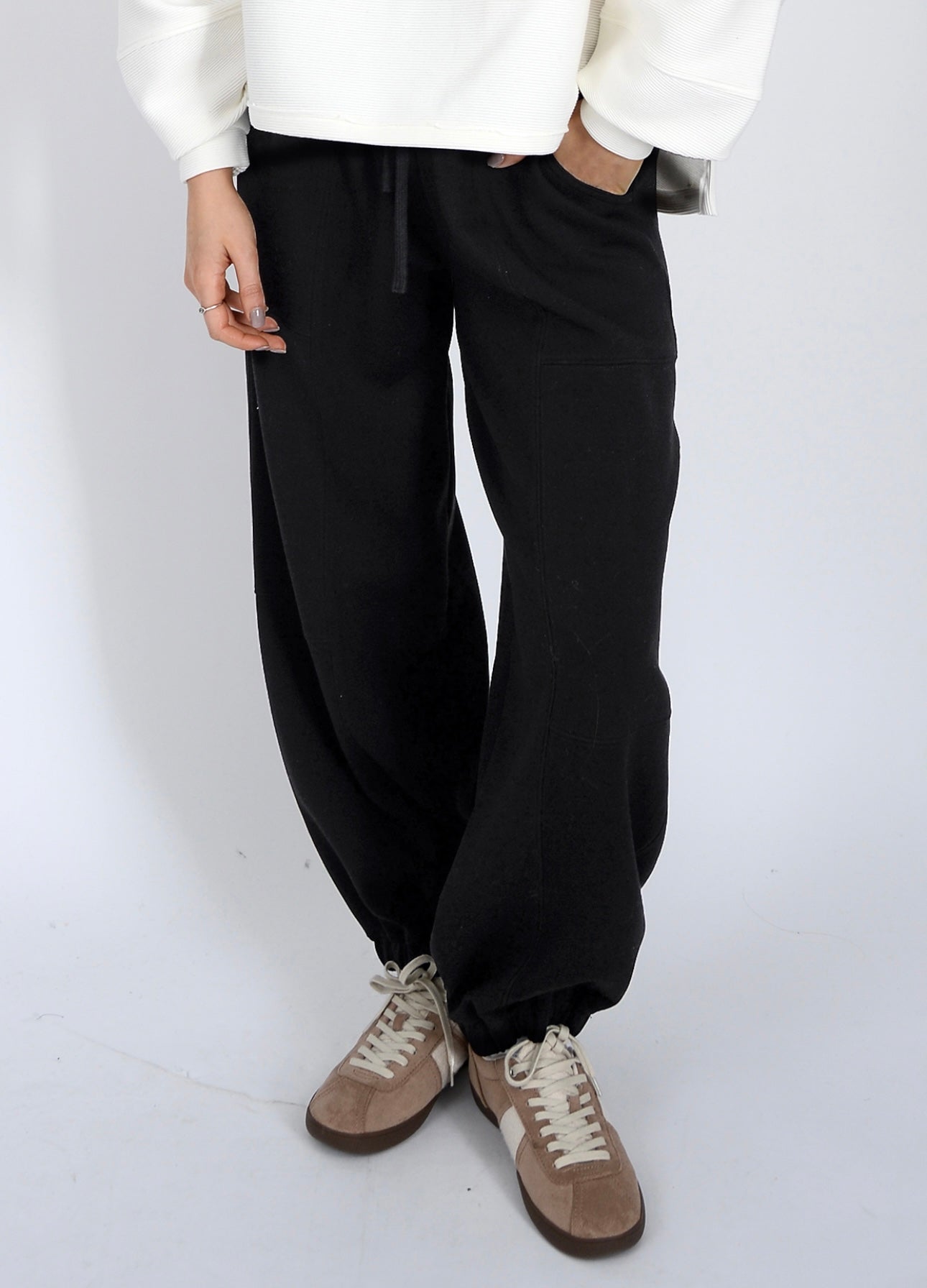 Jan Soft Knit Barrel Pant
