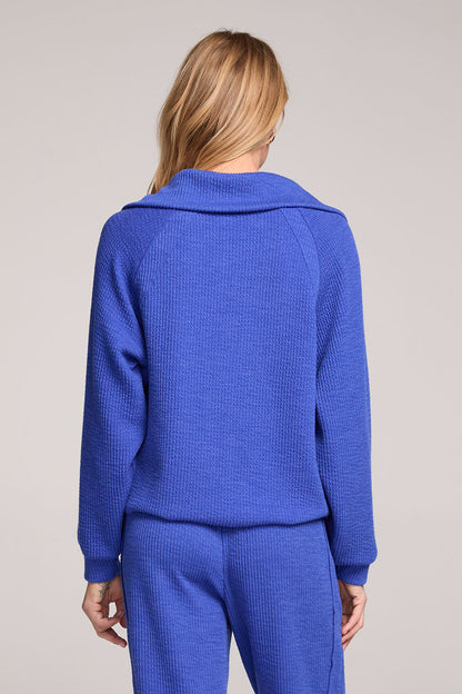 Half Zip Lapis Blue Raglan Pullover